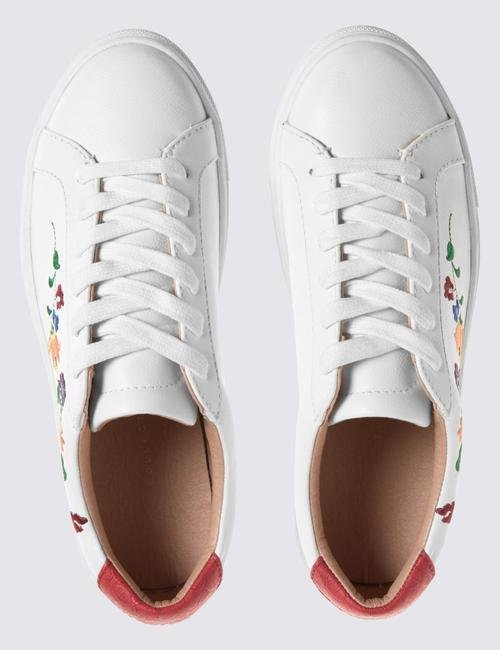Beyaz Çiçekli Spor Ayakkabı