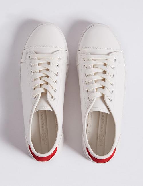 Beyaz Bağcıklı Spor Ayakkabı