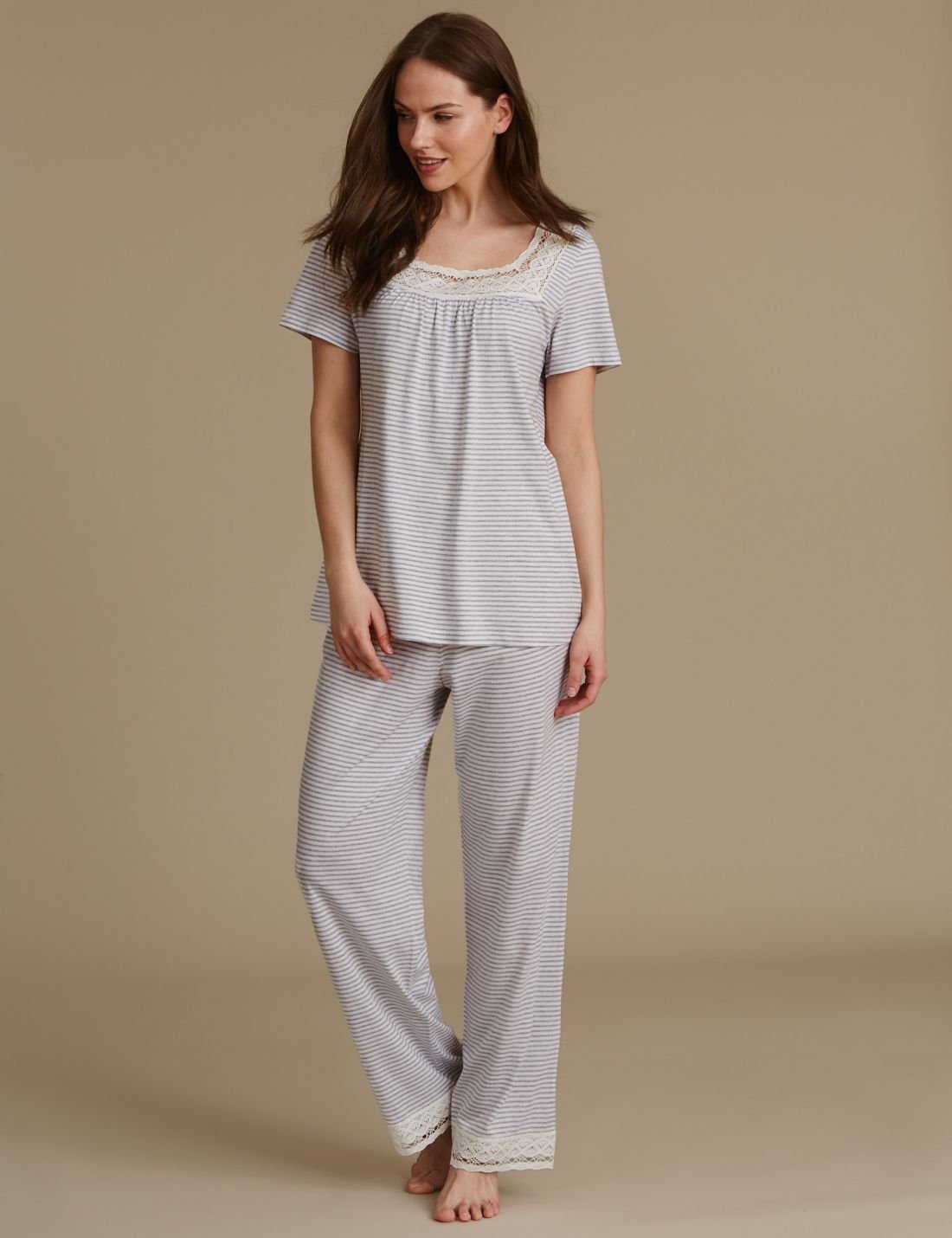 Modal Tığ İşleme Detaylı İnce Askılı Pijama