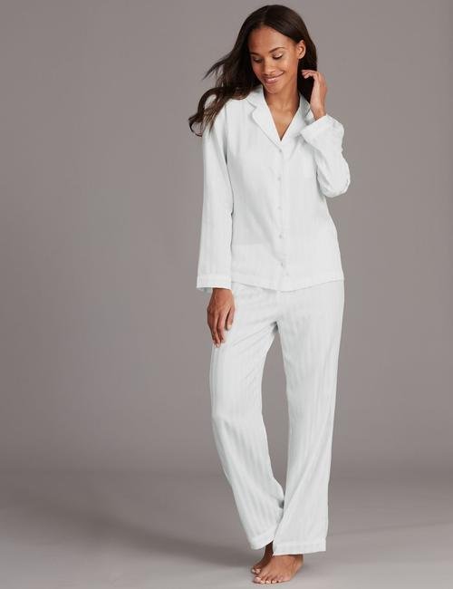 Beyaz Çizgi Desenli Uzun Kollu Pijama Takımı