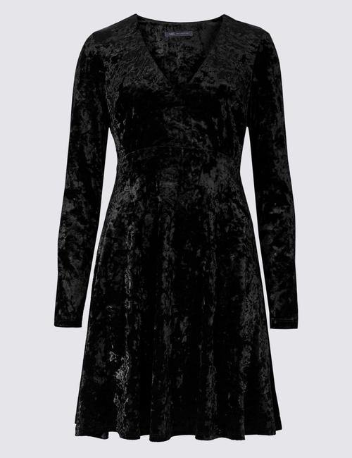 Siyah Uzun Kollu Kadife Elbise