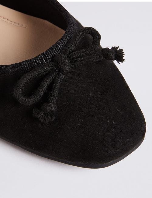 Siyah Fiyonk Detaylı Babet Ayakkabı