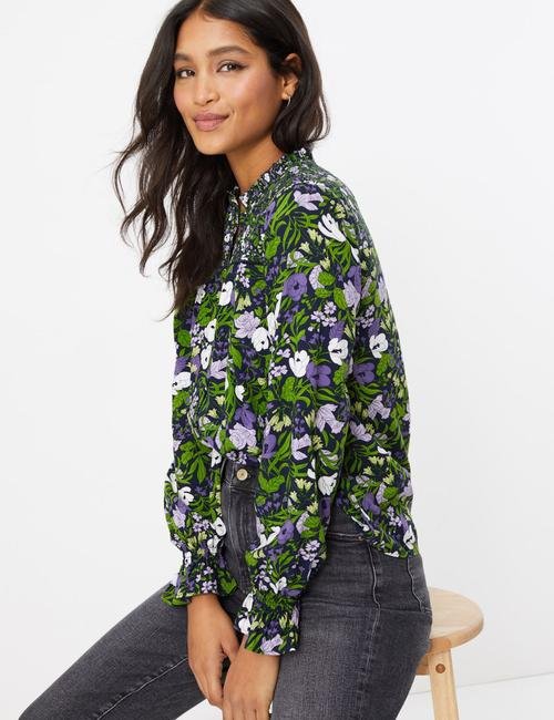 Lacivert Çiçek Desenli Fırfır Yakalı Bluz
