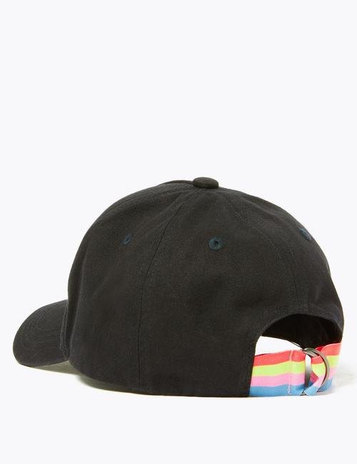 Siyah Sloganlı Beyzbol Şapkası