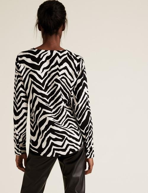 Siyah Zebra Desenli V Yaka Bluz
