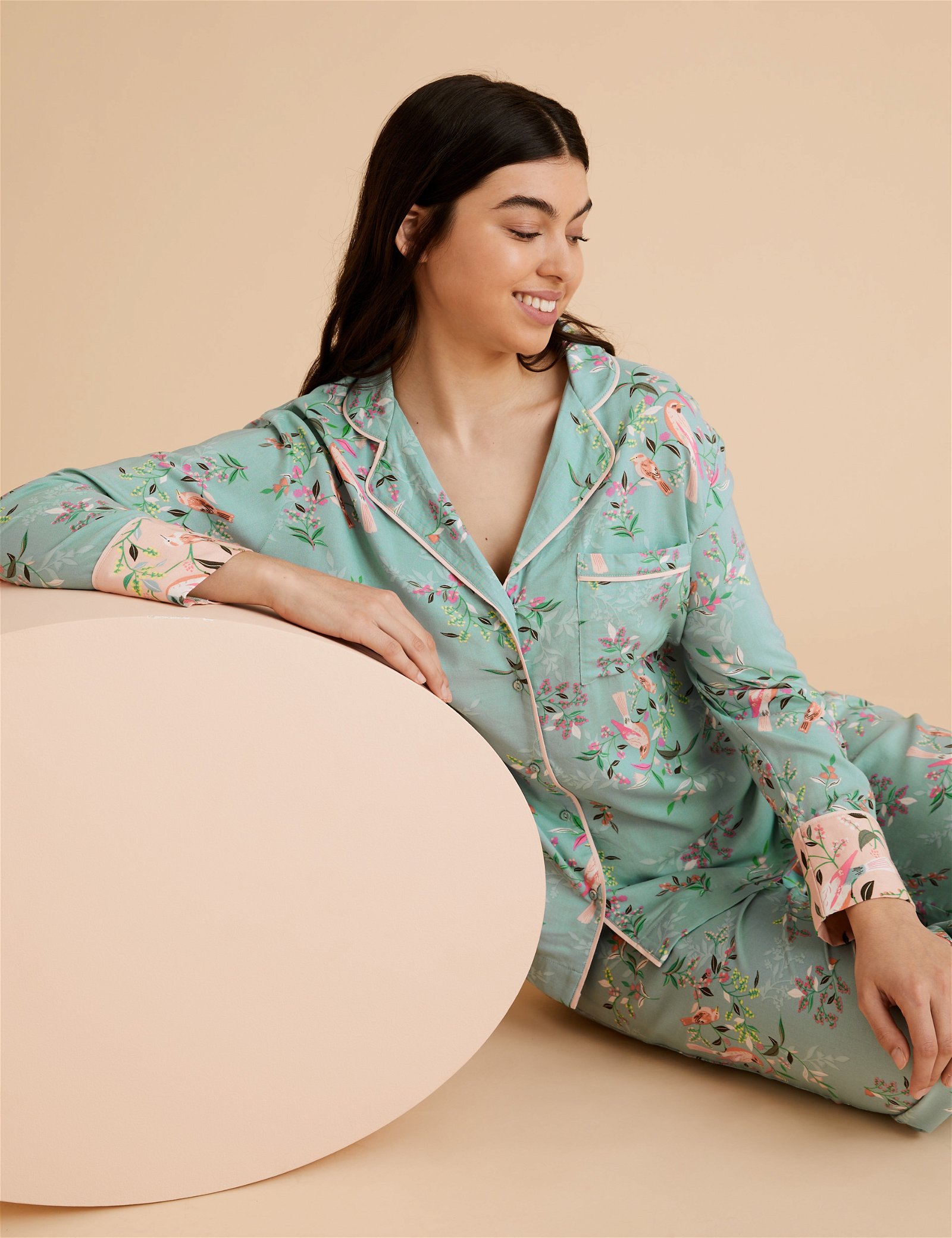 Çiçek Desenli Pijama Takımı