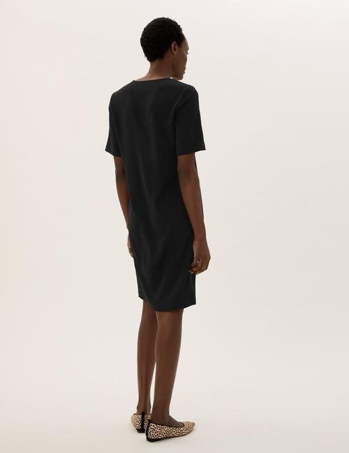 Siyah V Yaka Kısa Kollu Shift Elbise