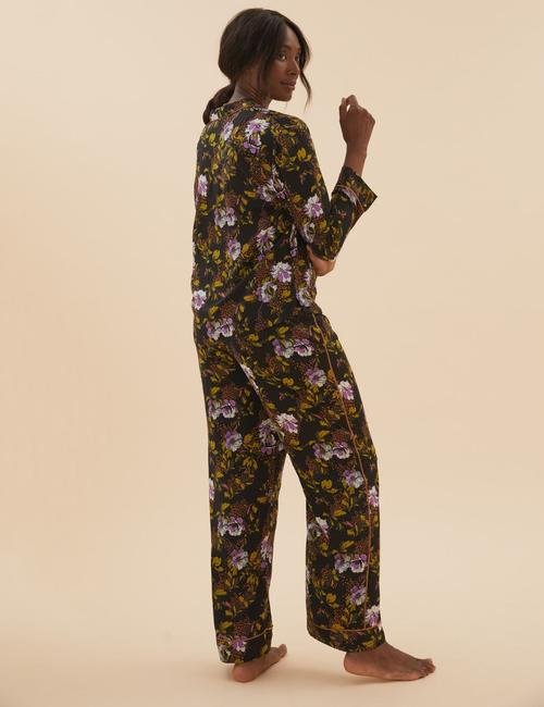 Siyah Çiçek Desenli Saten Pijama Takımı