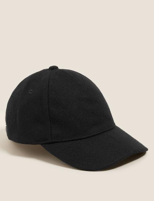 Siyah Yünlü Şapka