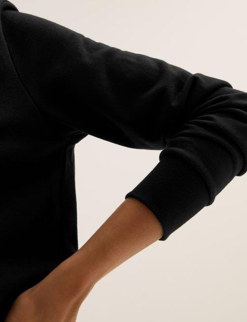 Siyah Uzun Kollu Kapüşonlu Sweatshirt