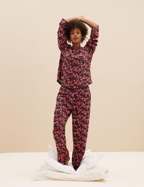 Siyah Kalp Desenli Pijama Seti