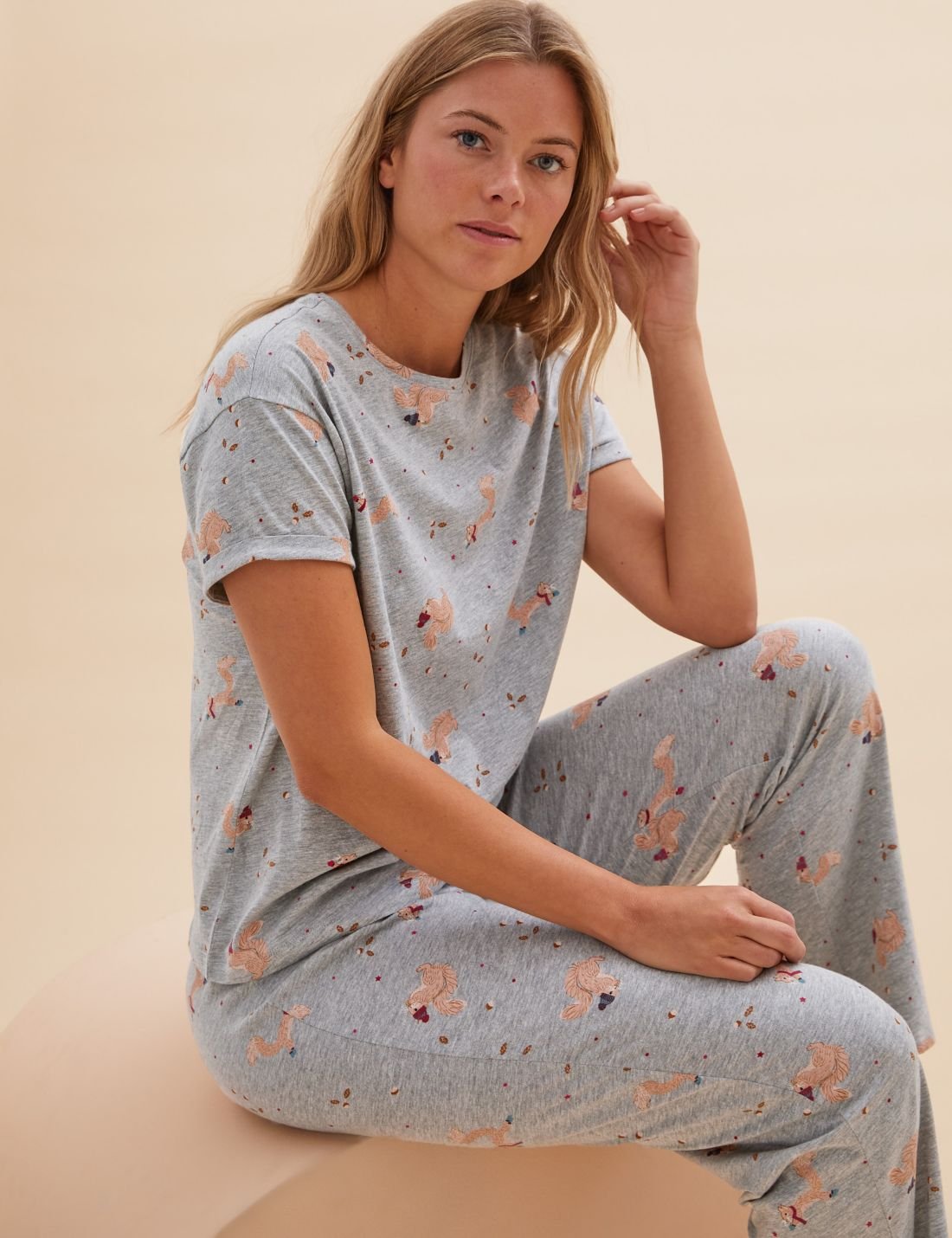 Sincap Desenli Pijama Takımı