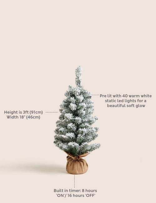 Beyaz Kar Detaylı Işıklı Yılbaşı Ağacı