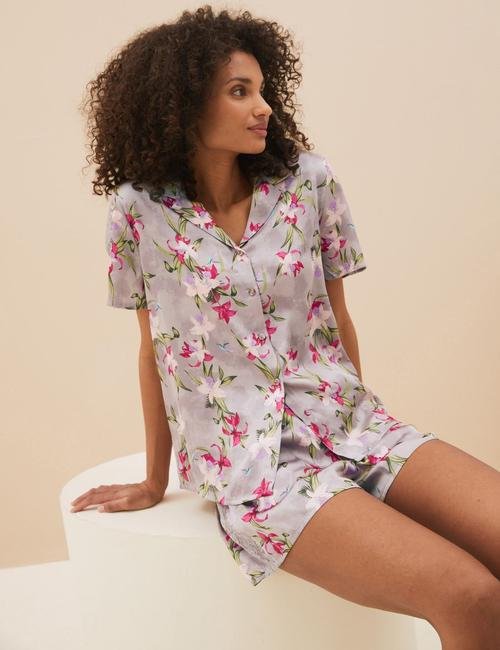Gri Çiçek Desenli Saten Pijama Takımı
