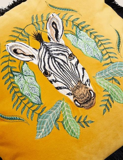 Sarı Zebra Desenli Kadife Yastık