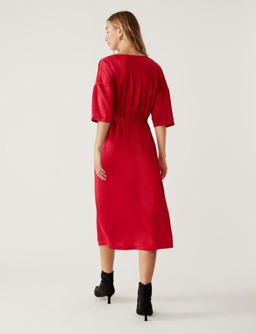 Kırmızı V Yaka Midi Saten Elbise