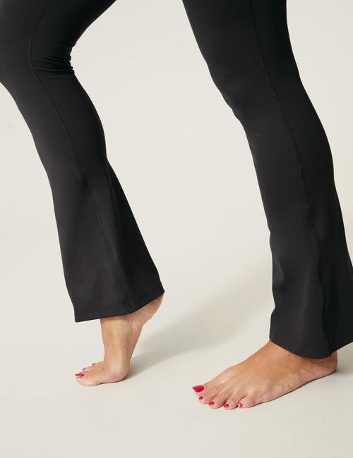 Siyah Regular Fit Yüksek Bel Yoga Pantolonu