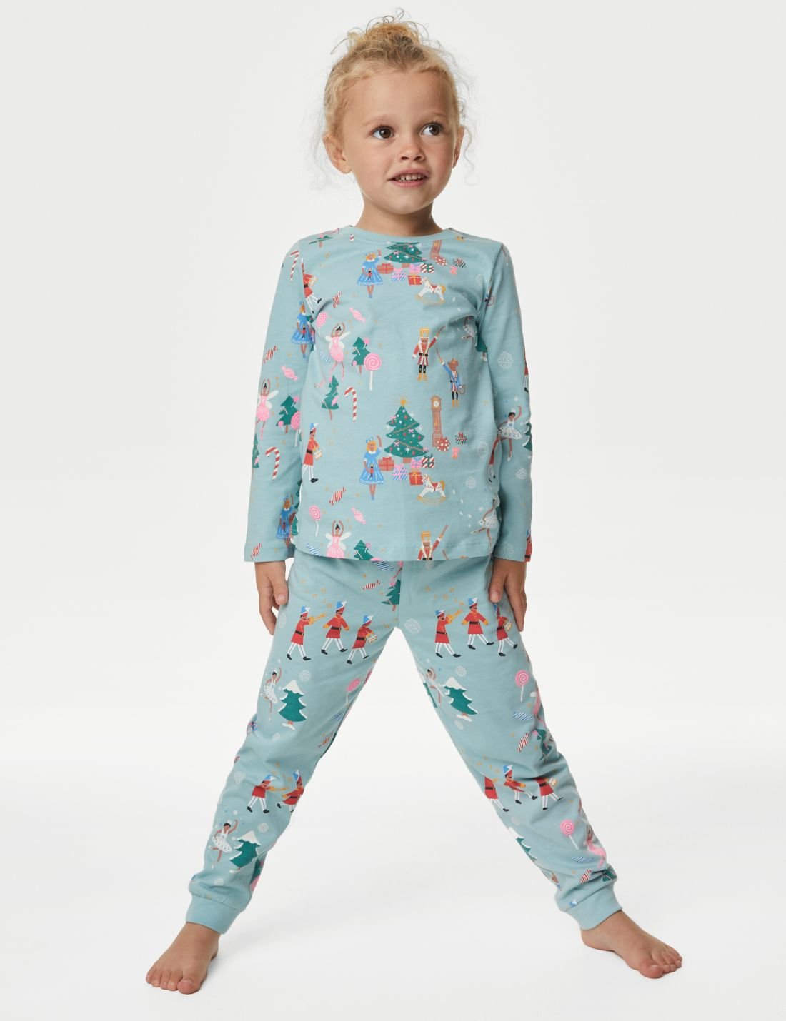 Saf Pamuklu Yılbaşı Temalı Pijama Takımı (1-8 Yaş)