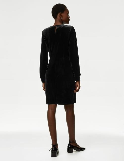 Siyah Uzun Kollu Mini Kadife Elbise