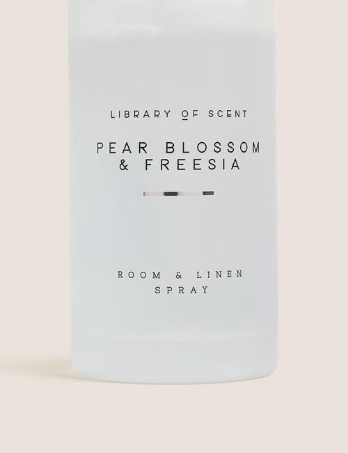 Beyaz Pear Blossom & Freesia Oda Spreyi 100 ml