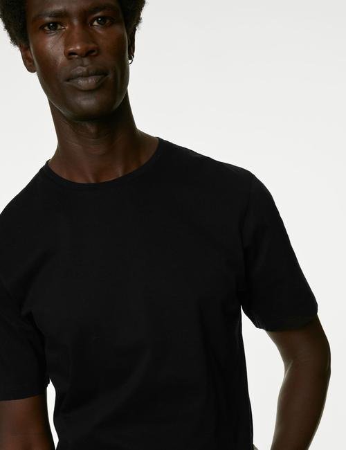 Siyah Yumuşak Dokulu Kısa Kollu T-Shirt