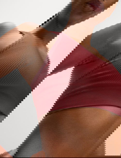 Bordo Çift Taraflı Orta Etkili Dikişsiz Sporcu Sütyeni