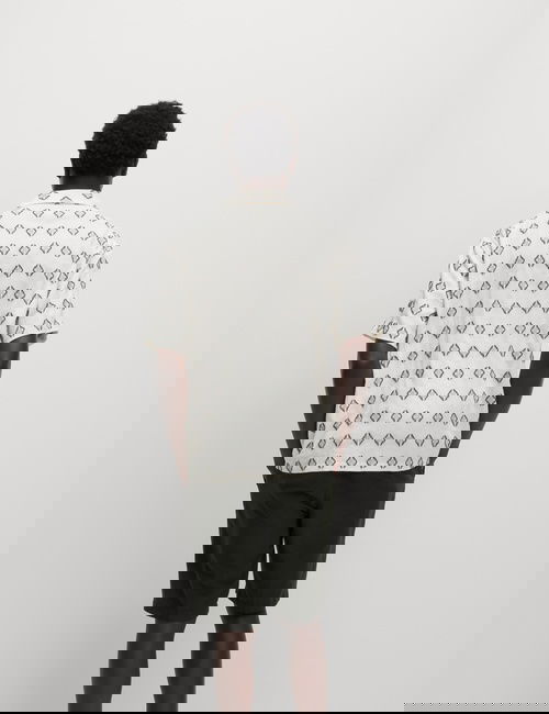 Krem Saf Pamuklu Geometrik Desenli Gömlek