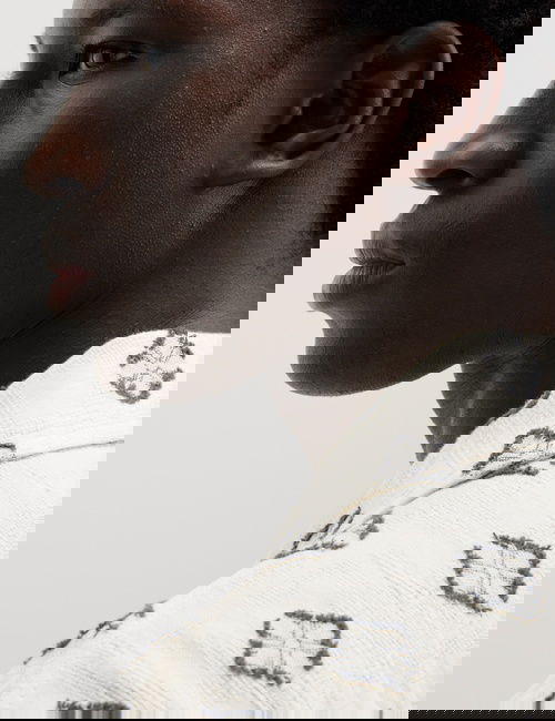 Krem Saf Pamuklu Geometrik Desenli Gömlek